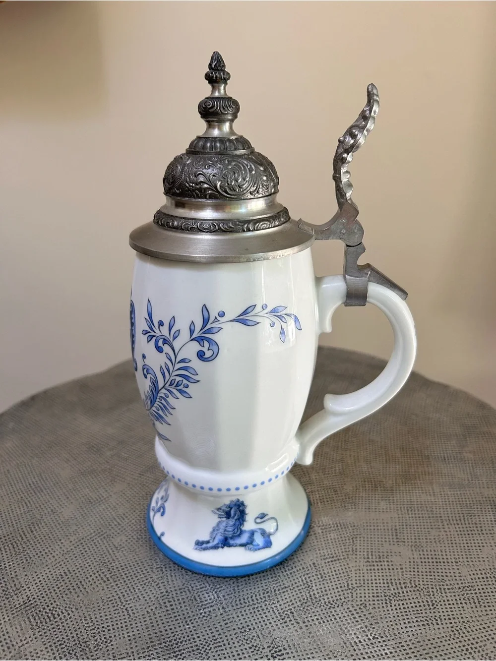 Zoller & Born ~ Schrobenhausen, Germany ~ Ornate 9.5” Lidded Beer Stein